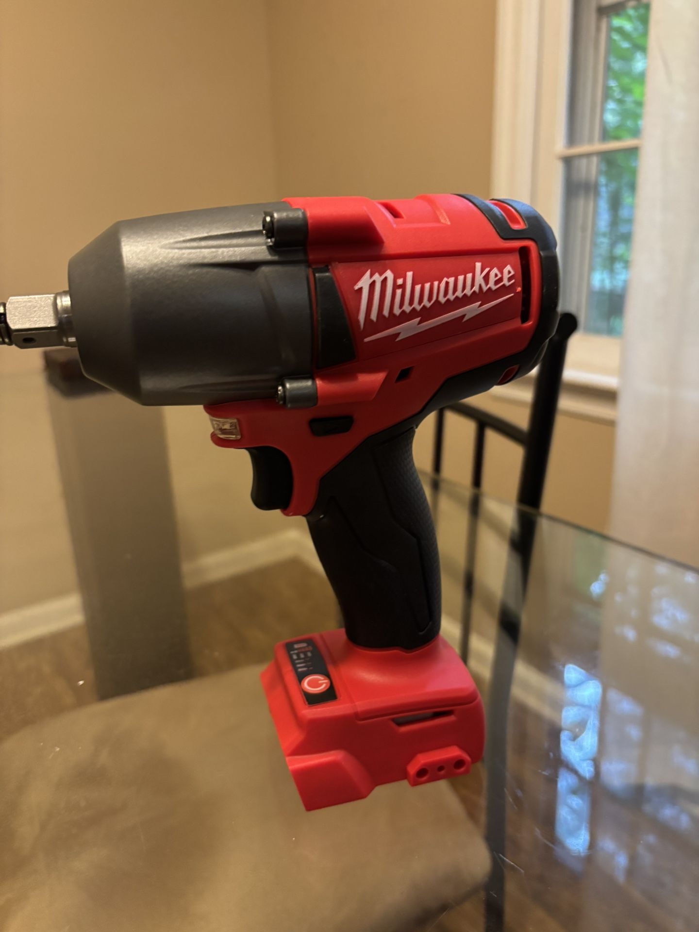 Milwaukee M18 Mid-Torque Impact Wrench