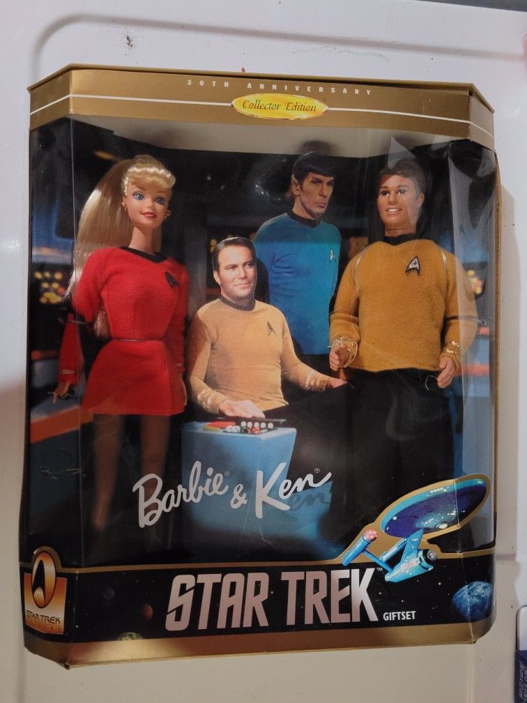 Star Trek Barbie And Ken Set
