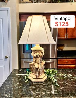 Vintage Cherubs Plaster Putti side table  lamp