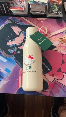 Hello Kitty x Starbucks Water Bottle