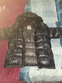 MONCLER &  GUESS JACKET DEAL