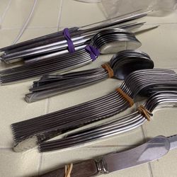 About 40 Pieces Of Cutlery One Price 