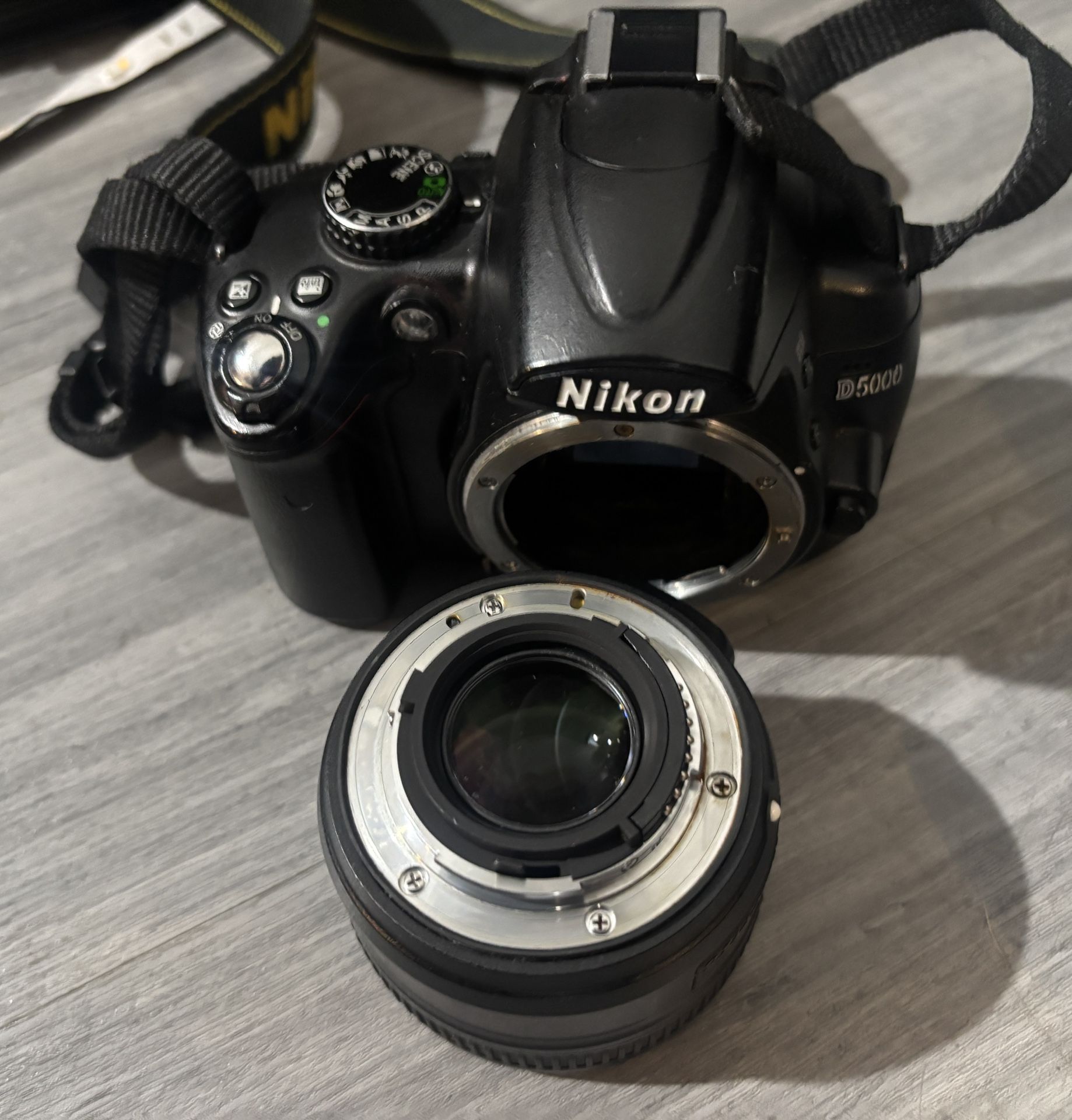 Nikon DSLR Camera D5000 With AF-S 50mm NIKKOR 1:1.8 G NIKON Camera Lens