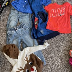 45-50 Pieces Of Clothing , Size 3T Boy Nike / Jordan / Sweaters / Jeans / Jackets 