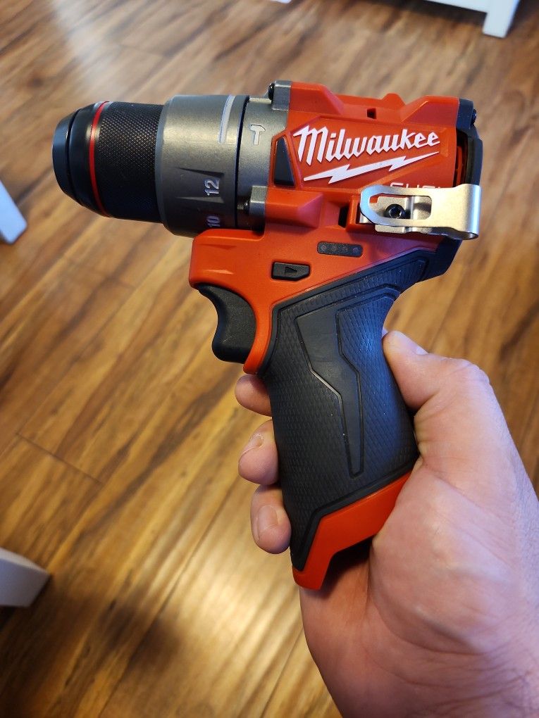 Milwaukee M12 Fuel Hammer/Drill Driver