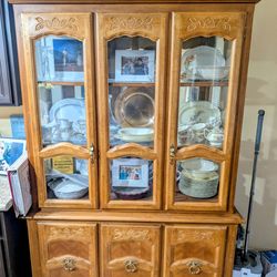 China Cabinet Hutch