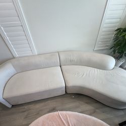 Cailey Velvet Crème Sofa