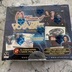 The Women of Star Trek Voyager HoloFEX Card Box: Rittenhouse
