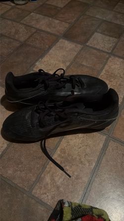 Soccer shoes F50