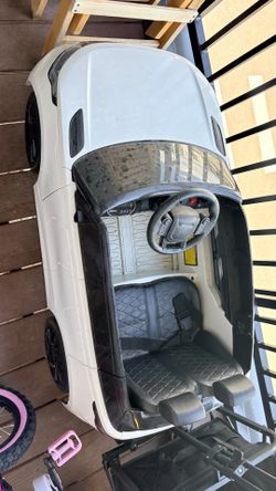 Electronic Kids Range Rover (White)
