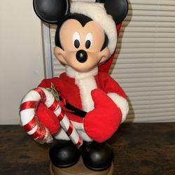 Vintage 1996 Mickey Mouse Winter Animatronic