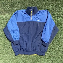 Vintage Nike Windbreaker🔥 size Medium in Kids for 30$‼️‼️