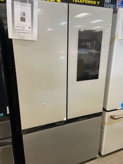 Samsung Bespoke French Door Smart Refrigerator With Family Hub READ DESCRIPTION