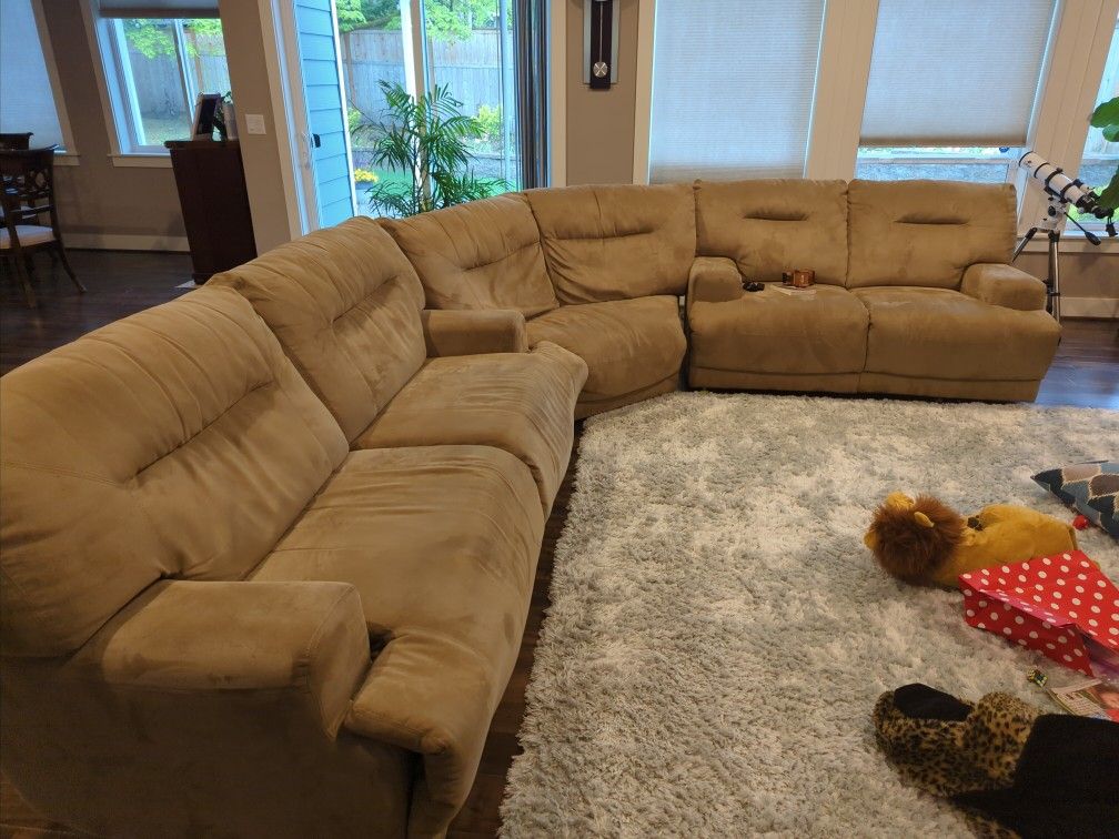 Sectional Reclining Sofa