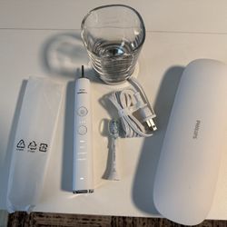 Philips Sonicare DiamondClean Smart Electric Rechargeable Toothbrush White set only