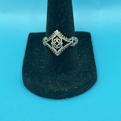 Vintage Sterling Silver Rare Diamond Shaped Ornate Scroll Work Ring Sz 7 Weighs 2.15 Grams Great Condition 