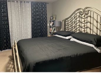 King Iron Bed