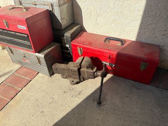 5 Tool boxes and a vintage bench vice