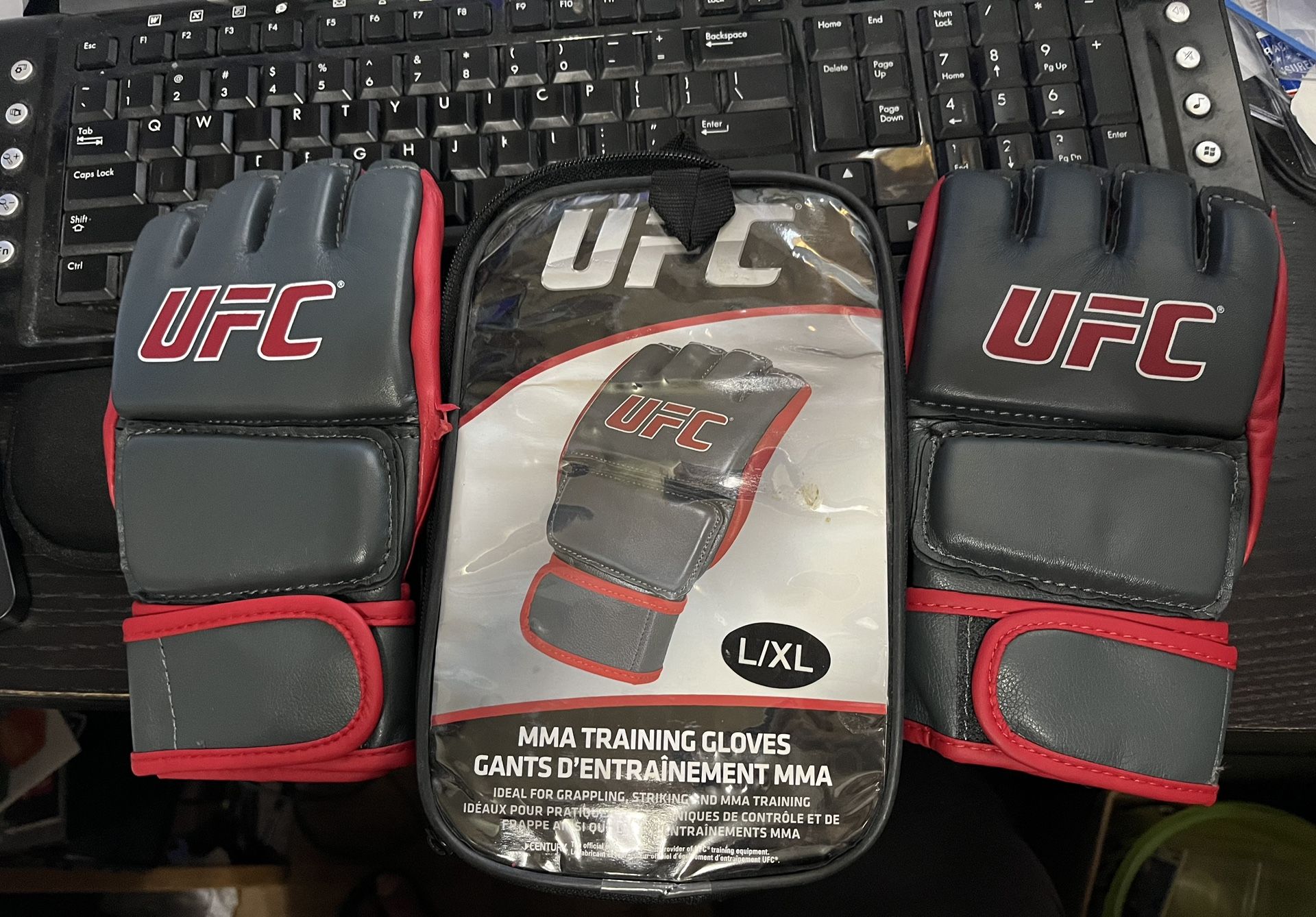 UFC MMA Training Gloves Size L/XL USED