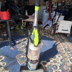 Bissell Vacuum Cleaner 