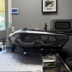 BMW X5/X6 G05/G06 ORIGINAL OEM RIGHT PASSENGER LED HEADLIGHT 2019-2023