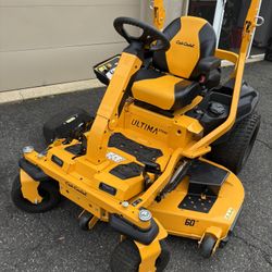 Cub Cadet 60” ZTXS4 Zero Turn Lawn Mower
