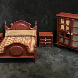 Dollhouse Furniture Master Bedroom