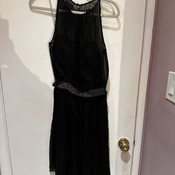 Size M/L black dress
