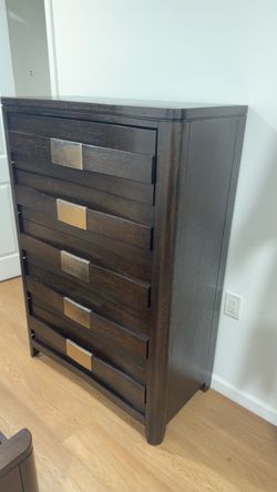 Queen size bed set