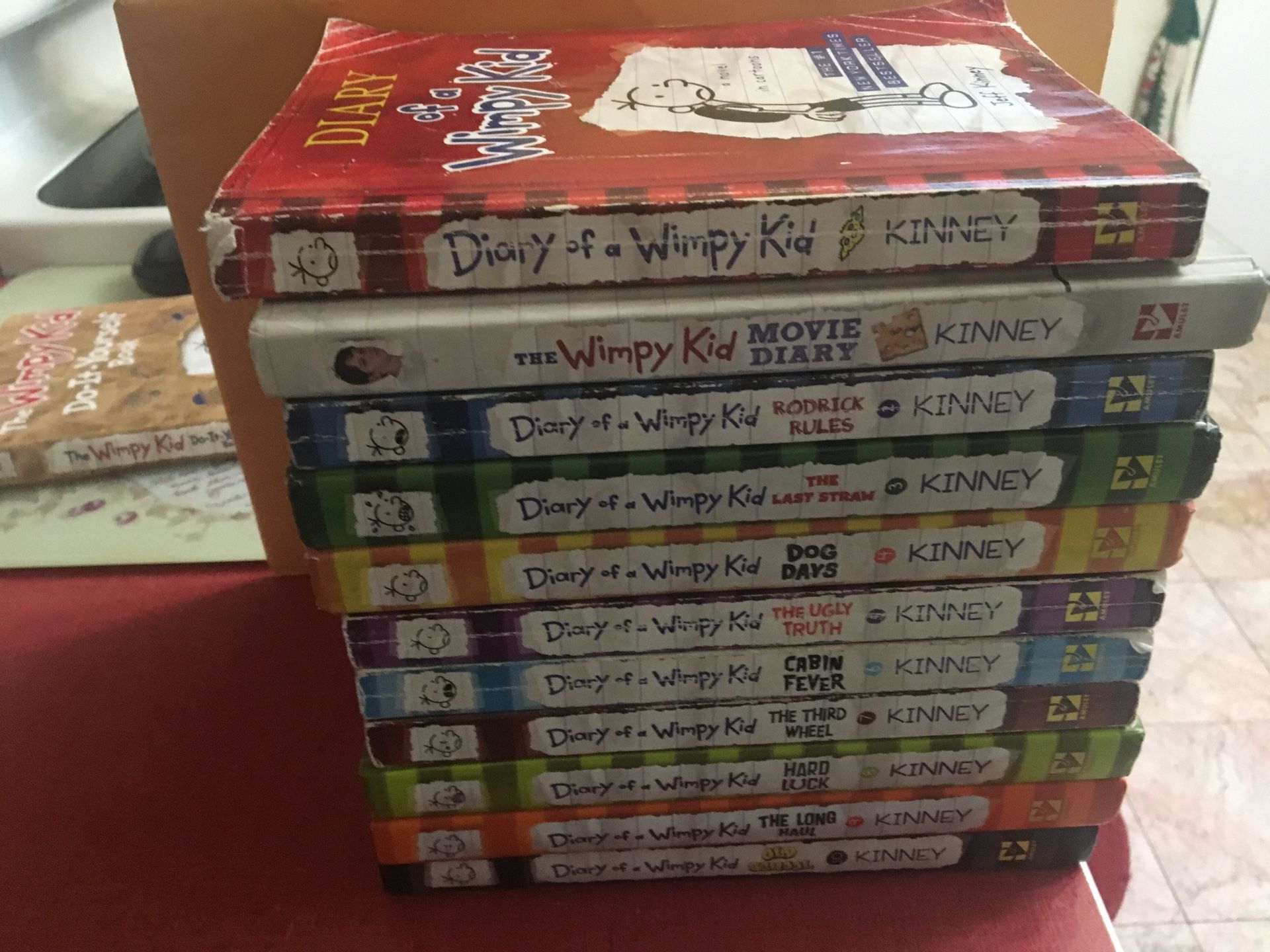 Diary of a wimpy kid books