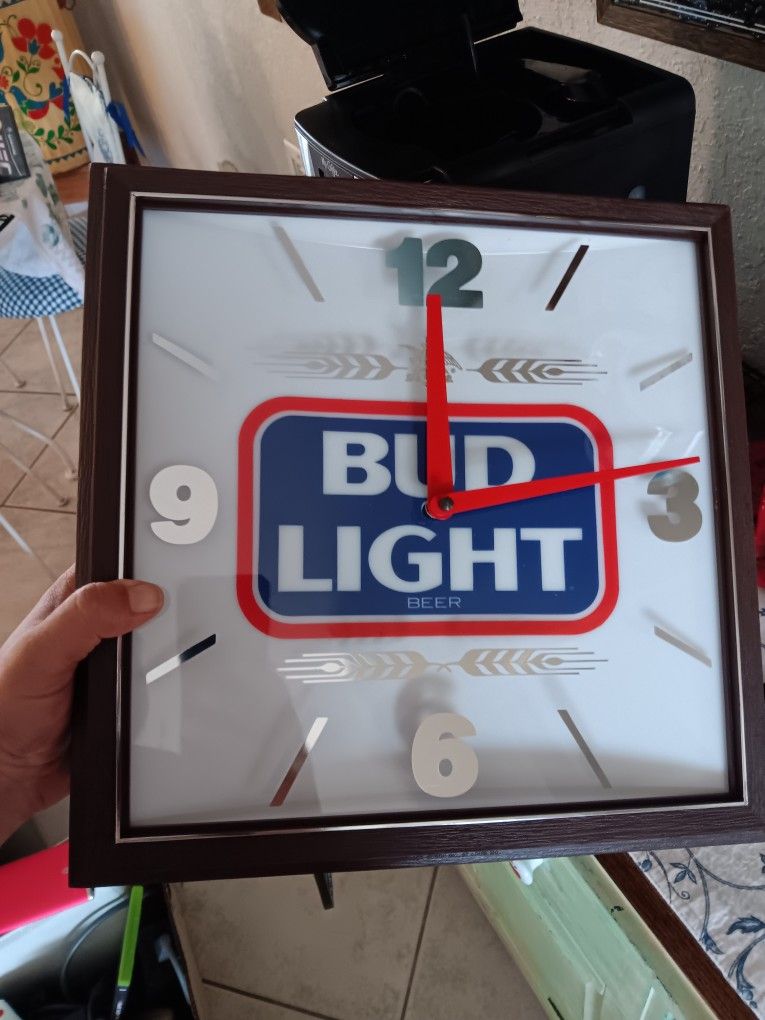 Vintage 1980s Bud Light Label sign Clock