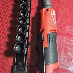 MILWAUKEE M12V FUEL INSIDER-RV LITHIUM ION BRUSHLESS CORDLESS 1/4-IN-3/8-EXTENDED REACH BOX RATCHET BRAND NEW TOOL ONLY 