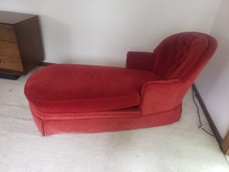 Velvet Chassis Lounger