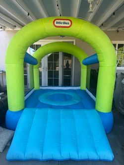 Little Tikes Bouncer With Water Spray