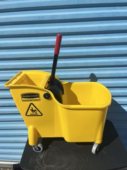 Commercial mop bucket with wringer & caution signs brand new