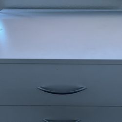 WHITE DRESSER 6 DOORS 
