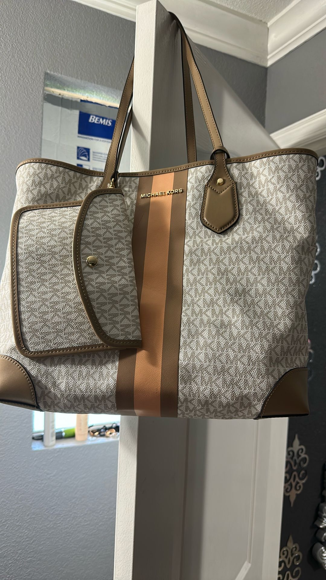 Michael Kors purse