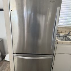 Whirlpool Refrigerator 