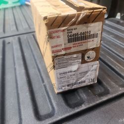  07 Tacoma NEW  Oem Rear Brake Shoes