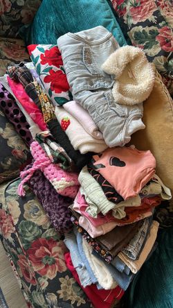 Big Lot of Girls Clothes SIZE 6