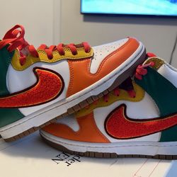 Nike Dunks 