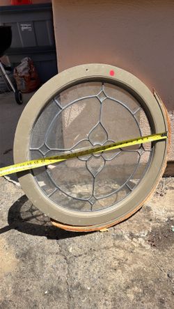 Round stained glass