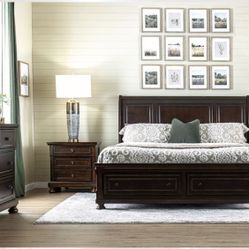 Solid Wood Queen Bedroom Set