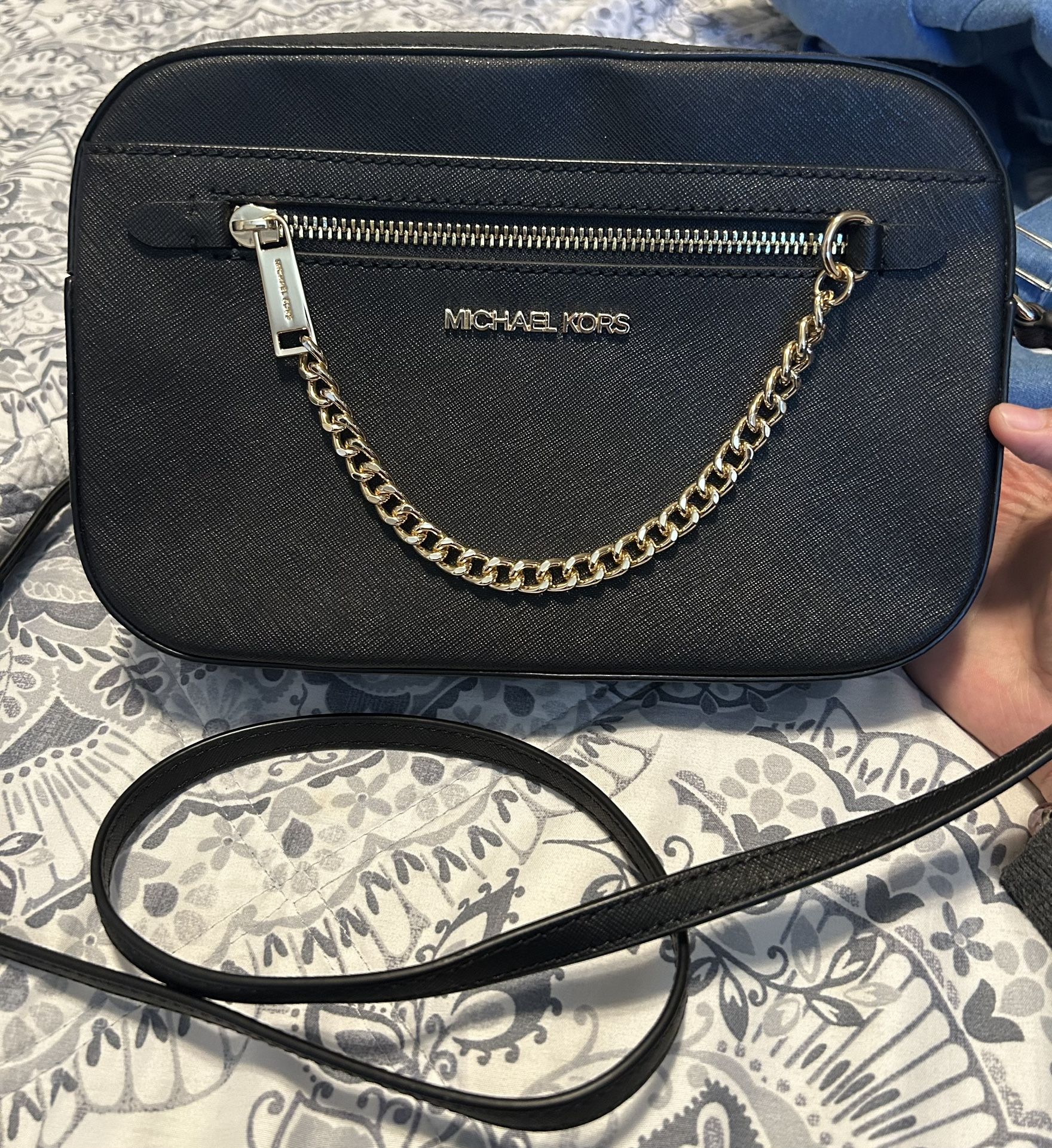 Mk Crossbody With Chain