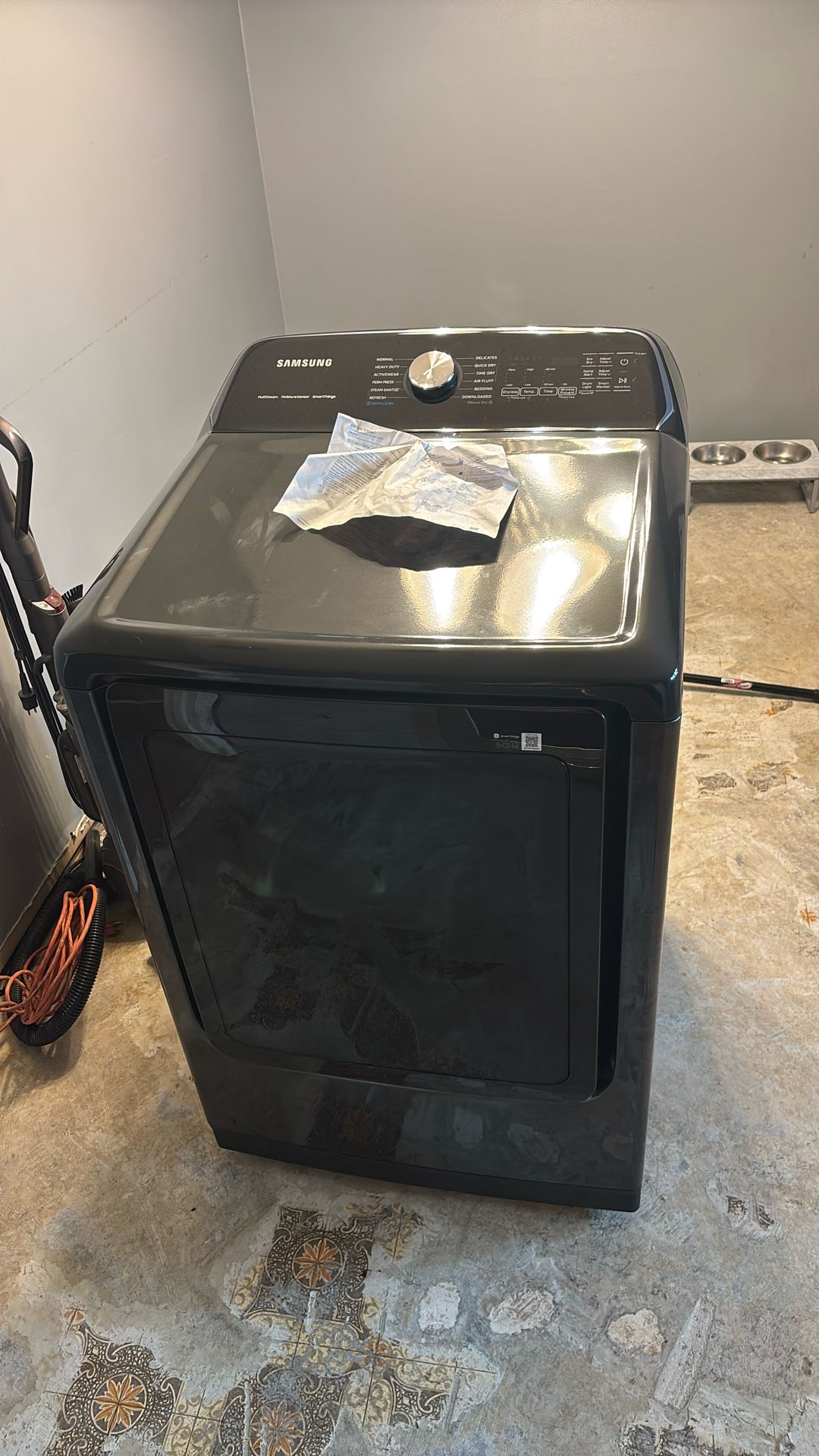 Samsung Gas Dryer With Installation Accessories 