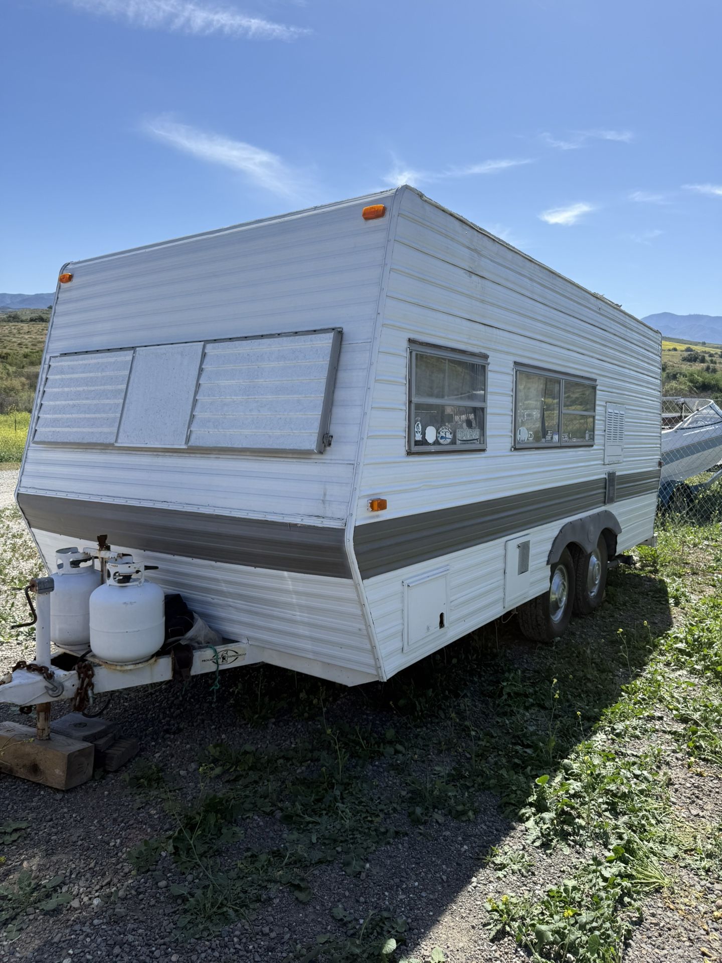 1976 Invader 22’ Travel Trailer
