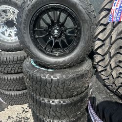 Wheeles aslan 18x9 tire Arroyo Tamarock R/T LT285/65R18 