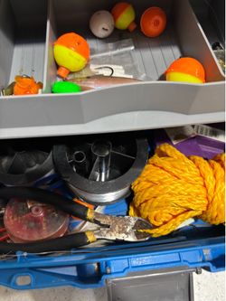 Whole mess of fishing gear all for $25