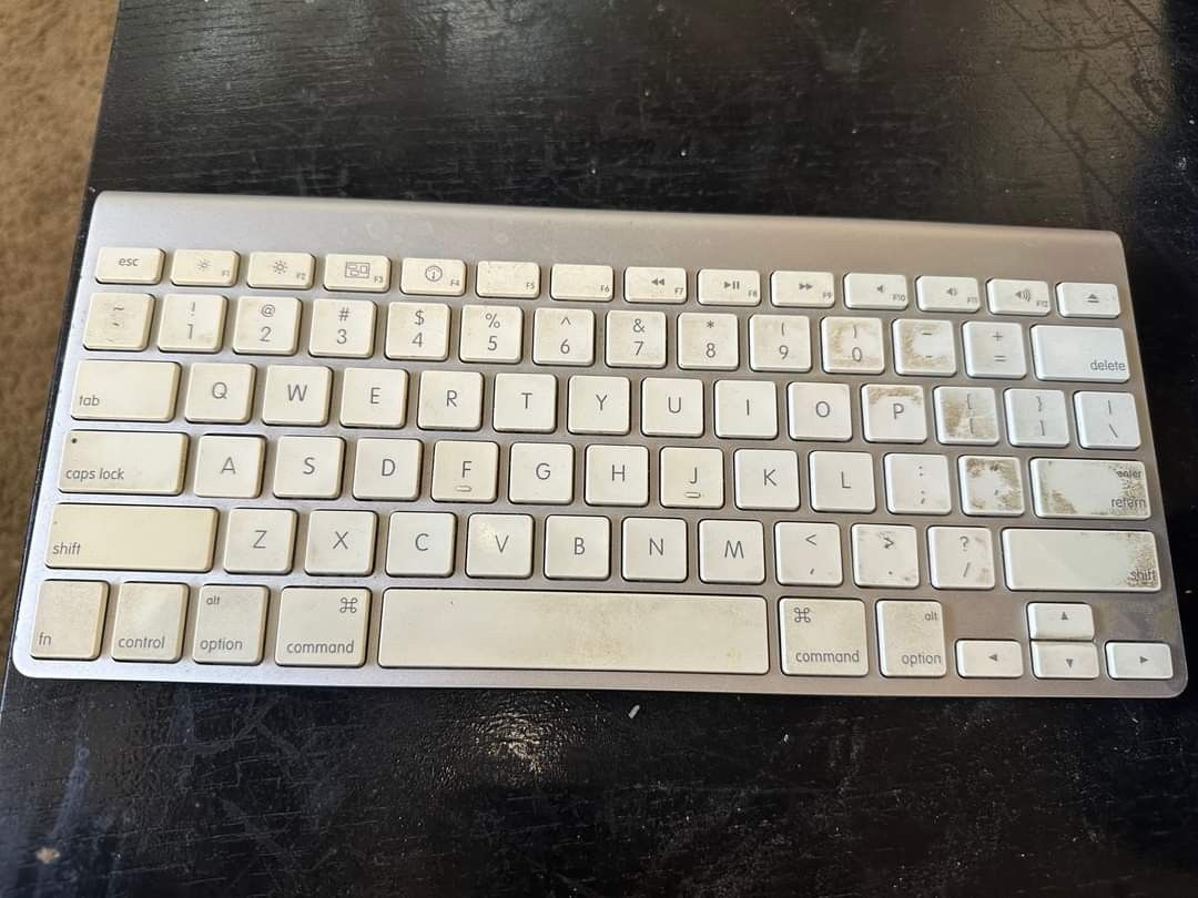 Apple Wireless Keyboard