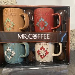 Brand New 4 Set Decorative Coffee Mug With Spoon